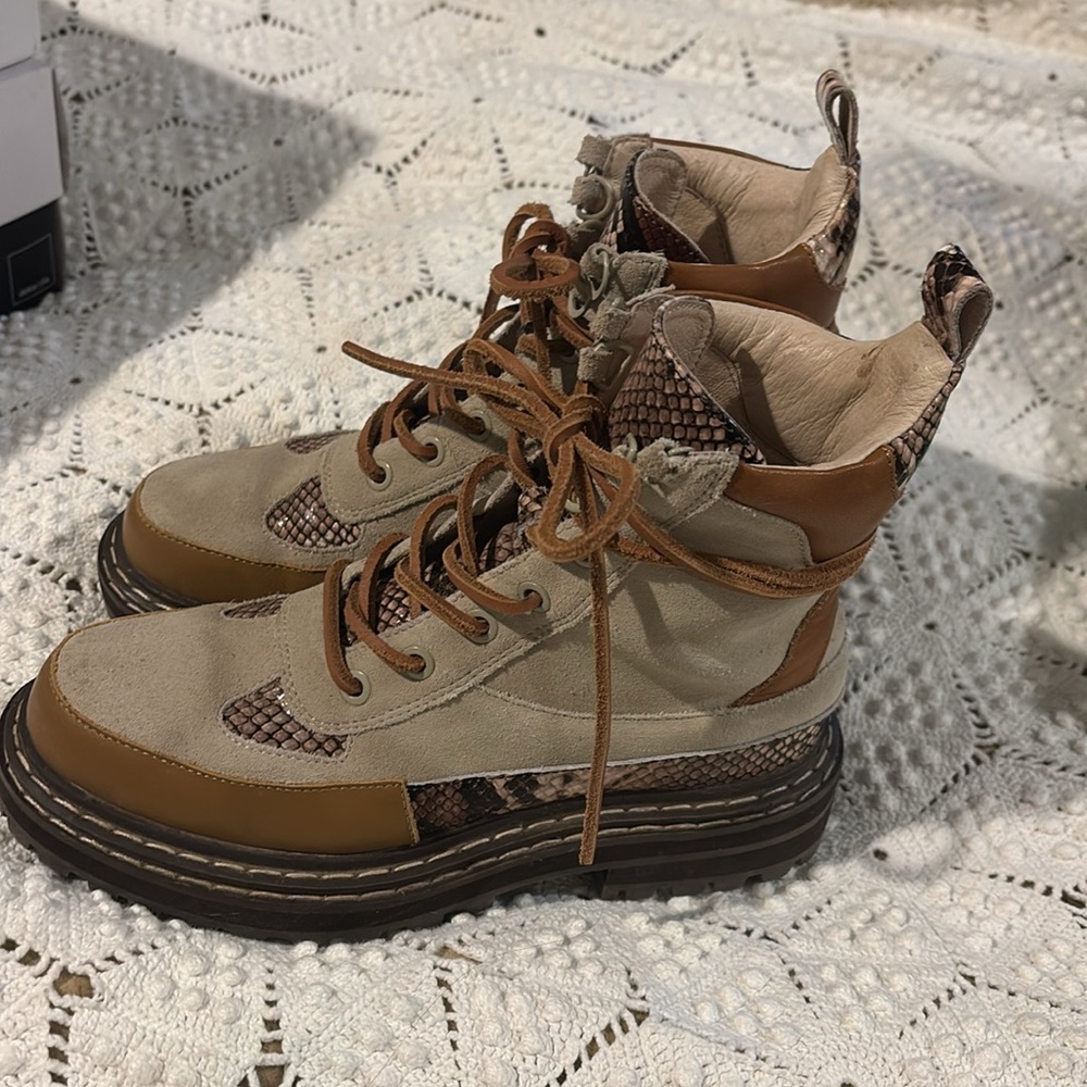 Lace up Boots